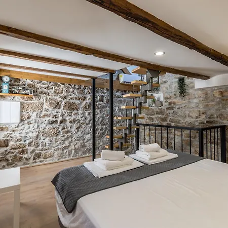Casa Di Pietra *